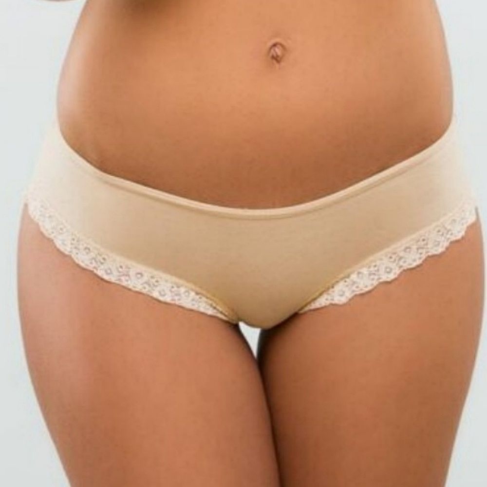 csipkeszélű pamut féltanga