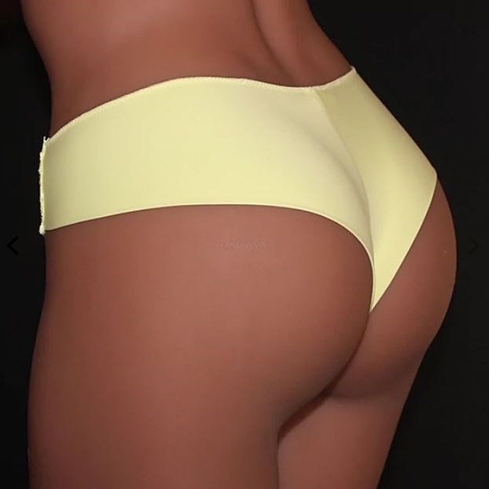 Poppy "Annie" francia tanga