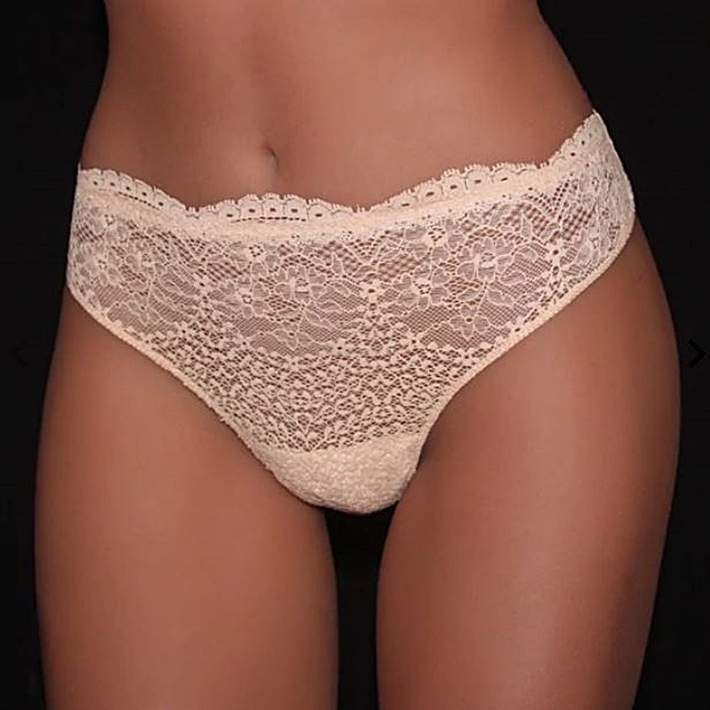 Poppy "Annie" francia tanga