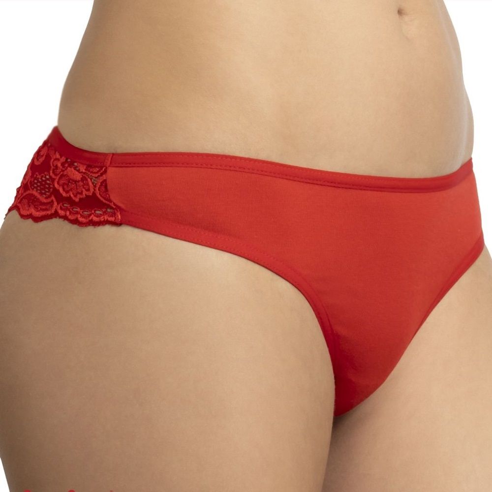 Elasztikus pamut hátoldalán csipkés tanga