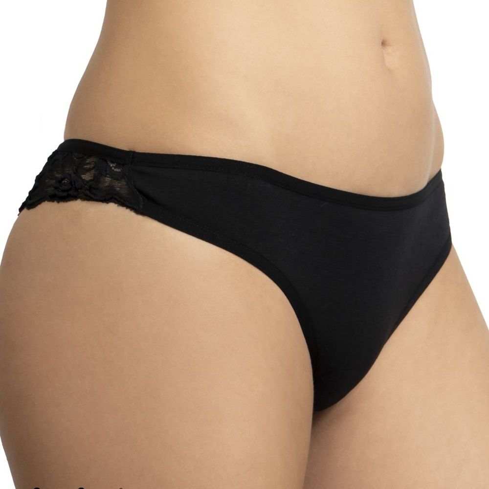 Elasztikus pamut hátoldalán csipkés tanga