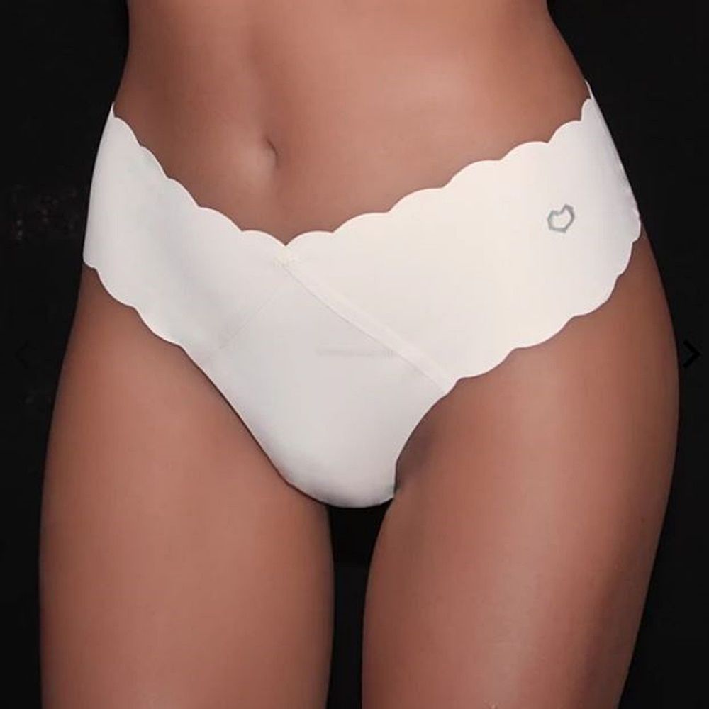 Poppy lézervágott tanga