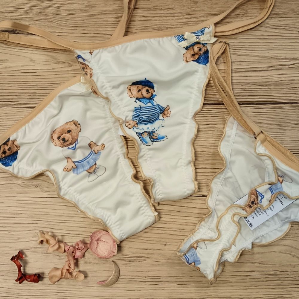 "Flower" maci mintás tanga (állítható pántos)